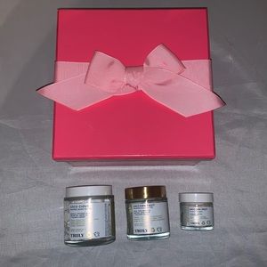❌❌SOLD❌❌Truly Beauty Bundle